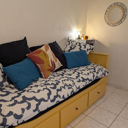 Chez Marie Et Hugo Apartment Брест Екстериор снимка